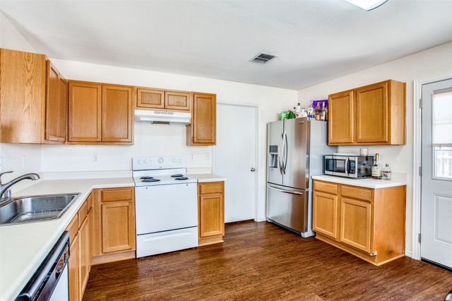 5005 Village Stone Court, Fort Worth, TX 76179