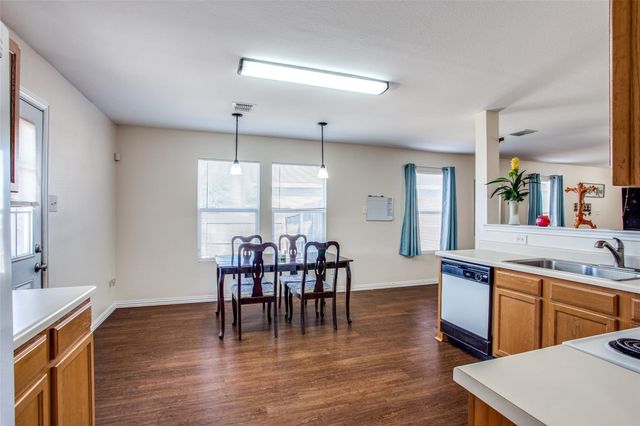 5005 Village Stone Court, Fort Worth, TX 76179