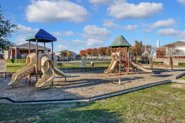 5005 Village Stone Court, Fort Worth, TX 76179