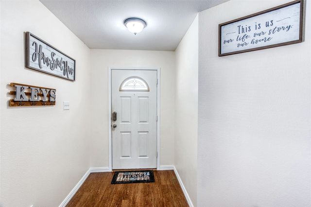 5005 Village Stone Court, Fort Worth, TX 76179