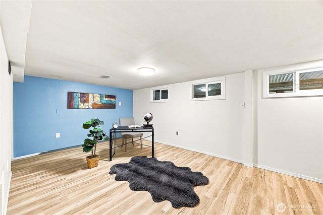 2803 9th Street SW, Puyallup, WA 98373