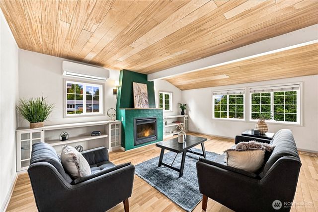 2803 9th Street SW, Puyallup, WA 98373