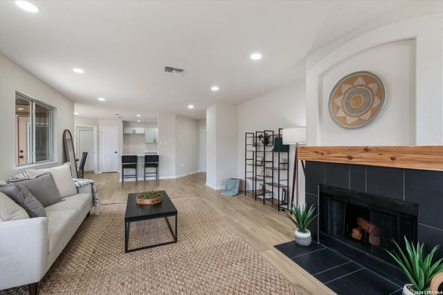 5390 Chestnut View, San Antonio, TX 78247