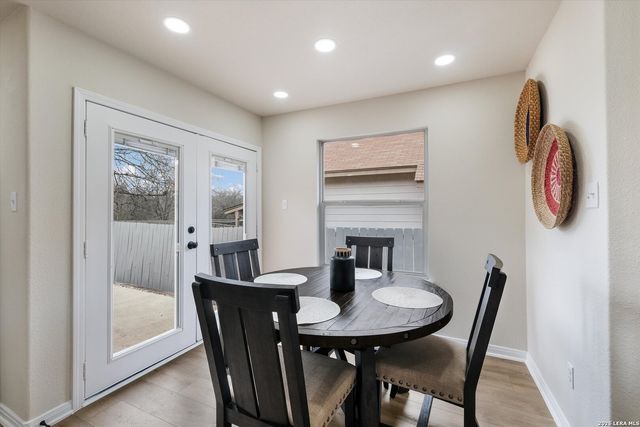 5390 Chestnut View, San Antonio, TX 78247