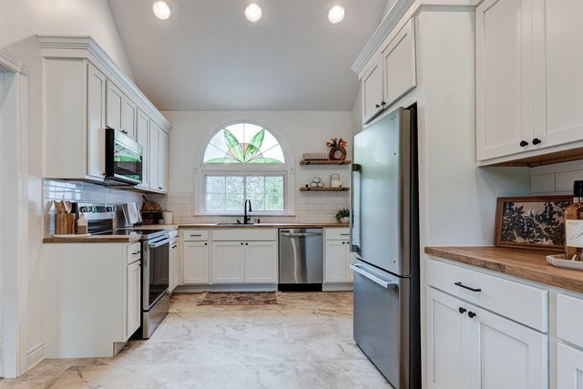 373 E D Avenue, Kalamazoo, MI 49009