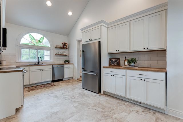 373 E D Avenue, Kalamazoo, MI 49009