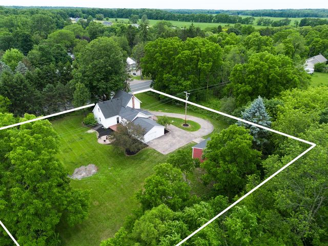 373 E D Avenue, Kalamazoo, MI 49009