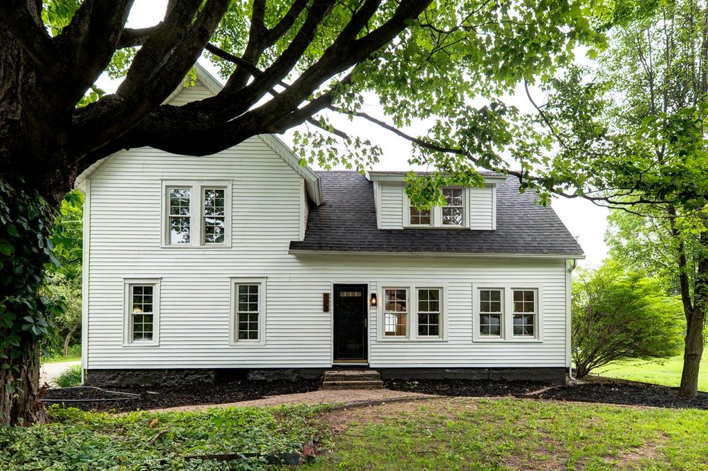 373 E D Avenue, Kalamazoo, MI 49009