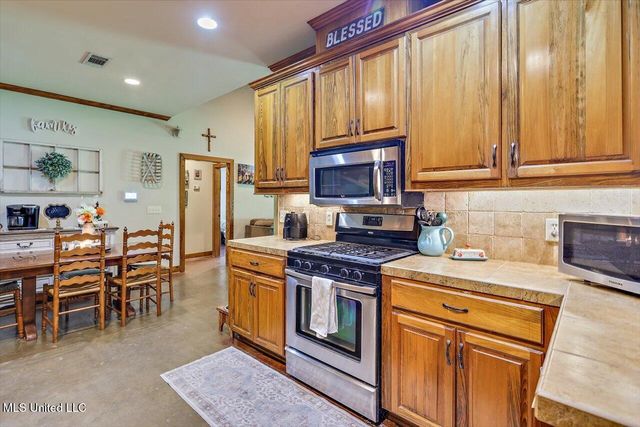 115 Ginns Way, Florence, MS 39073