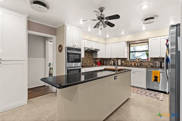 112 Skipcha Trail, Lampasas, TX 76550