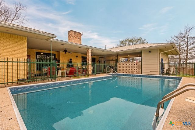 112 Skipcha Trail, Lampasas, TX 76550