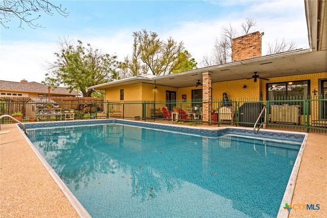 112 Skipcha Trail, Lampasas, TX 76550