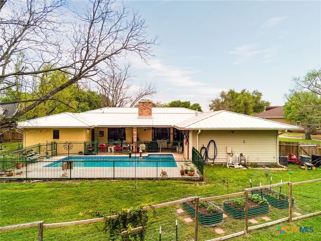 112 Skipcha Trail, Lampasas, TX 76550