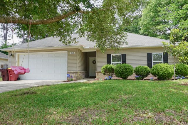 212 Ladue Avenue, Crestview, FL 32539