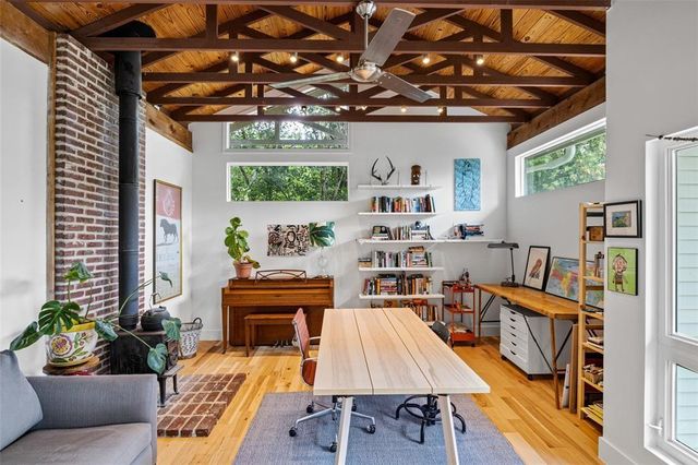 1809 Sylvan DR, Austin, TX 78741