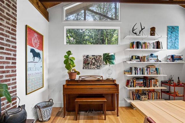 1809 Sylvan DR, Austin, TX 78741