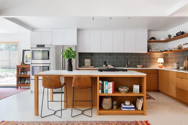 1809 Sylvan DR, Austin, TX 78741