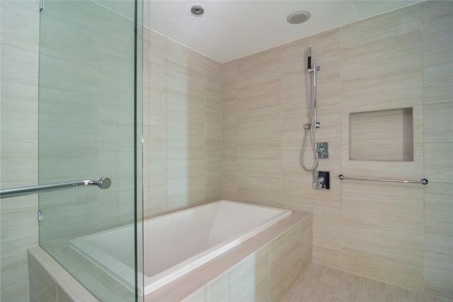 1180 N Federal Highway 1103, Fort Lauderdale, FL 33304