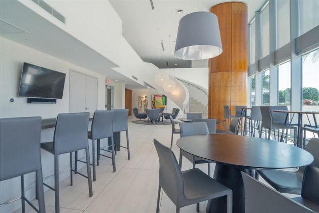 1180 N Federal Highway 1103, Fort Lauderdale, FL 33304