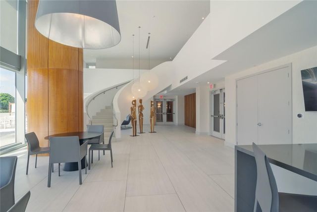 1180 N Federal Highway 1103, Fort Lauderdale, FL 33304