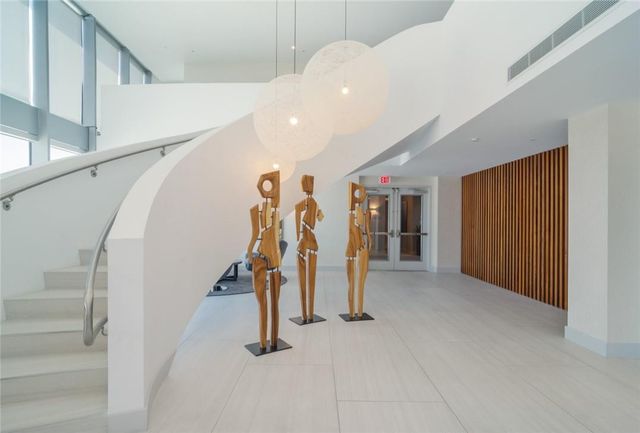 1180 N Federal Highway 1103, Fort Lauderdale, FL 33304