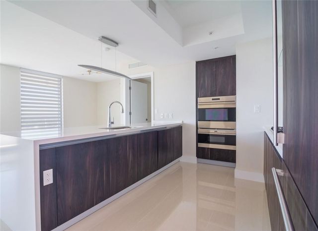 1180 N Federal Highway 1103, Fort Lauderdale, FL 33304