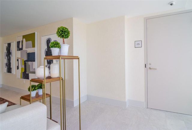 1180 N Federal Highway 1103, Fort Lauderdale, FL 33304