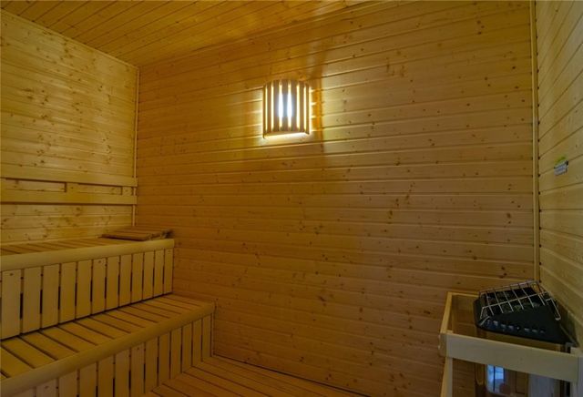 1180 N Federal Highway 1103, Fort Lauderdale, FL 33304