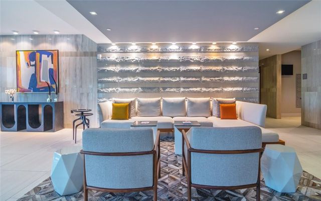 1180 N Federal Highway 1103, Fort Lauderdale, FL 33304