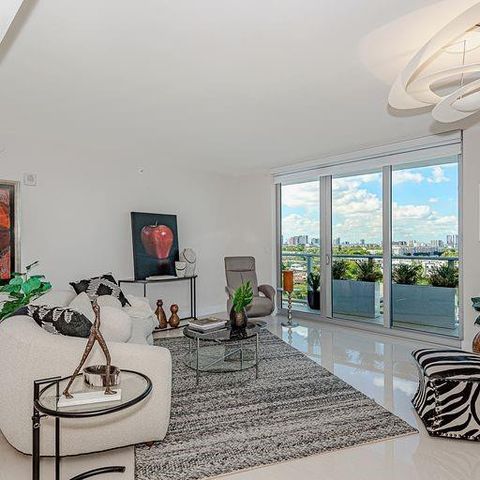 1180 N Federal Highway 1103, Fort Lauderdale, FL 33304