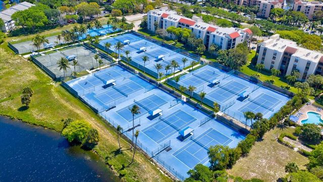 2105 Lavers Circle 212, Delray Beach, FL 33444