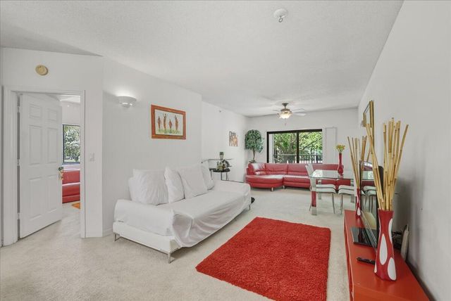 2105 Lavers Circle 212, Delray Beach, FL 33444