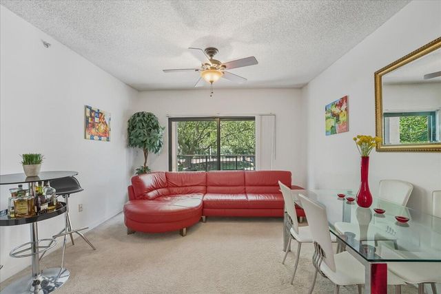 2105 Lavers Circle 212, Delray Beach, FL 33444