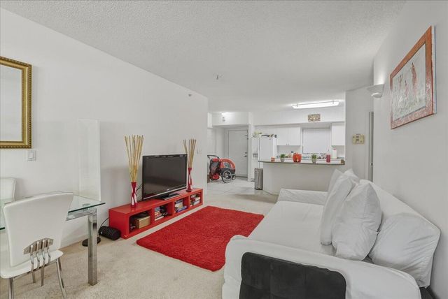 2105 Lavers Circle 212, Delray Beach, FL 33444