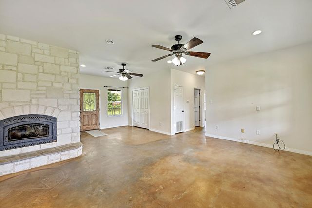 11791 Silver Springs RD, Rockdale, TX 76567