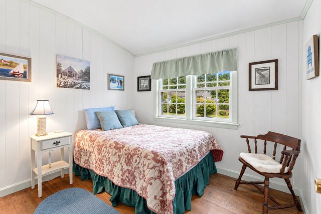 25 Freydis Dr, Dennis, MA 02660