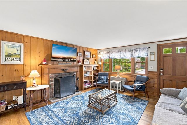 25 Freydis Dr, Dennis, MA 02660