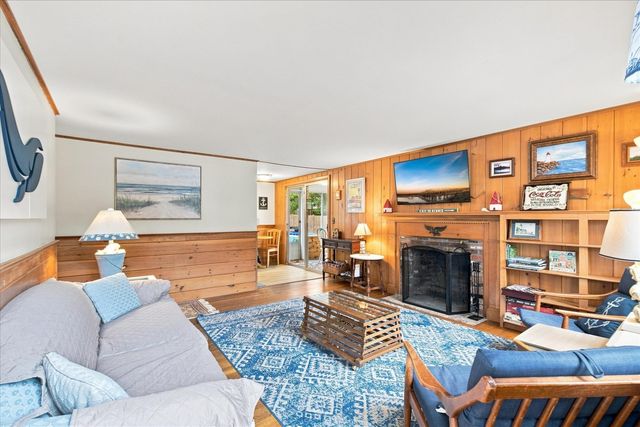 25 Freydis Dr, Dennis, MA 02660