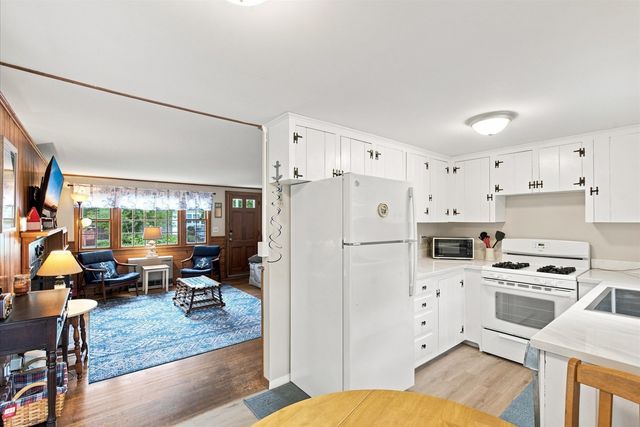 25 Freydis Dr, Dennis, MA 02660