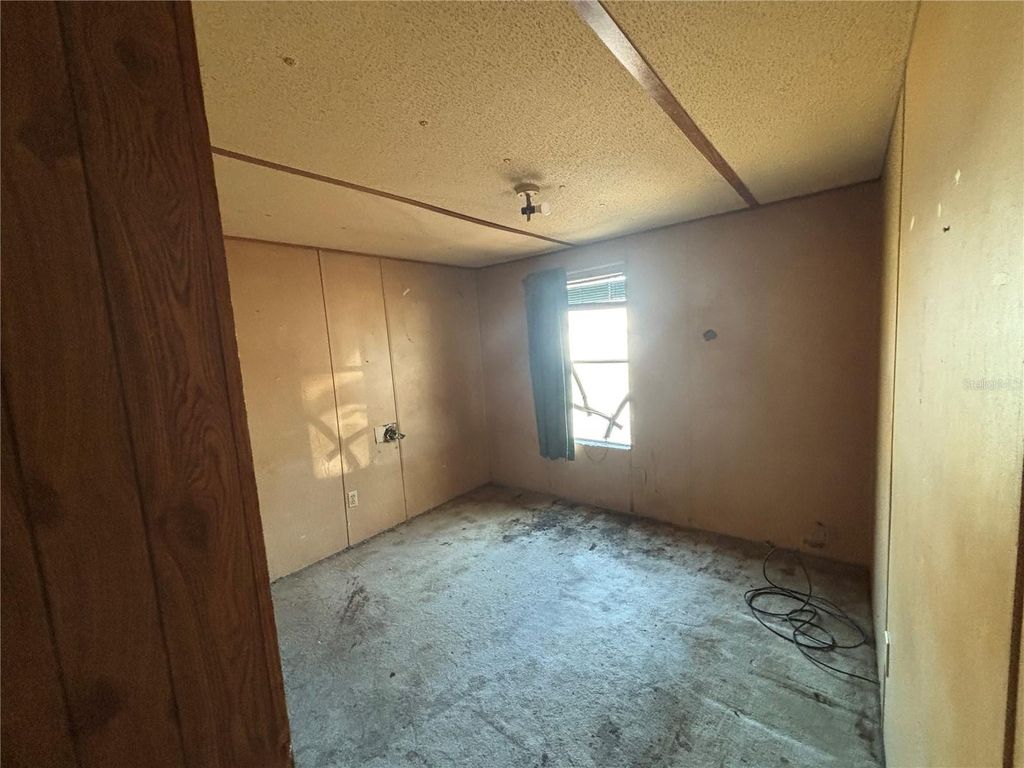 Image 16 of property listing at 820 ROBINSON AVENUE, St Cloud, FL 34769