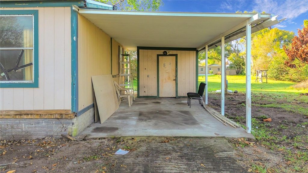 Image 19 of property listing at 820 ROBINSON AVENUE, St Cloud, FL 34769