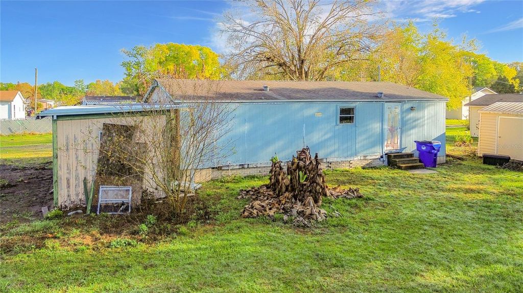 Image 21 of property listing at 820 ROBINSON AVENUE, St Cloud, FL 34769