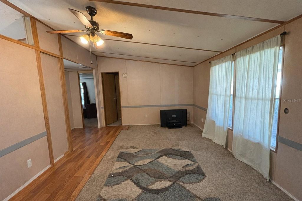 Image 4 of property listing at 820 ROBINSON AVENUE, St Cloud, FL 34769