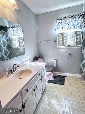 41 WILLIAM AVE, Williamstown, NJ 08094