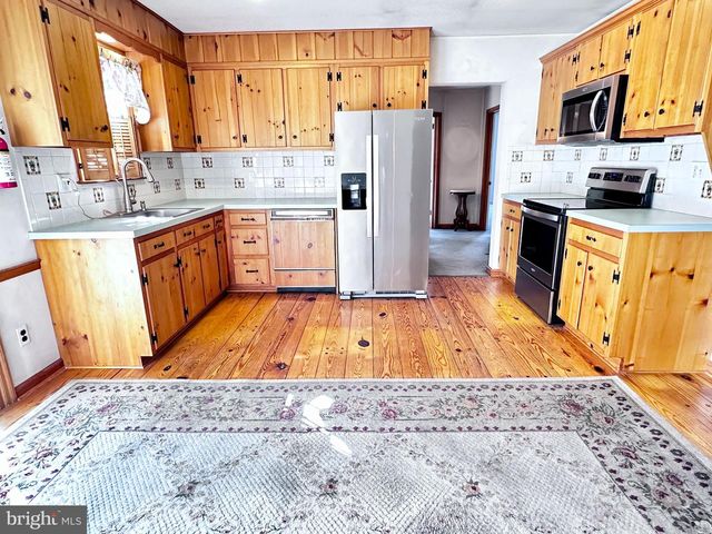 41 WILLIAM AVE, Williamstown, NJ 08094