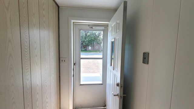 9242 Queen Avenue S, Bloomington, MN 55431