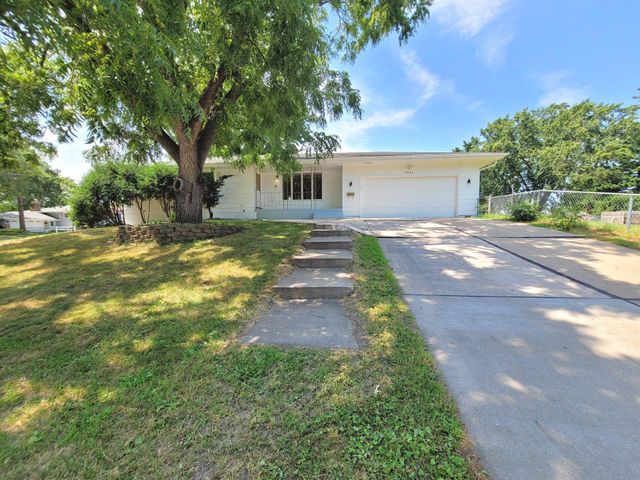 9242 Queen Avenue S, Bloomington, MN 55431