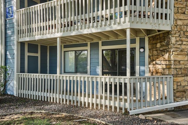 8335 Fairmount Drive 3-102, Denver, CO 80247