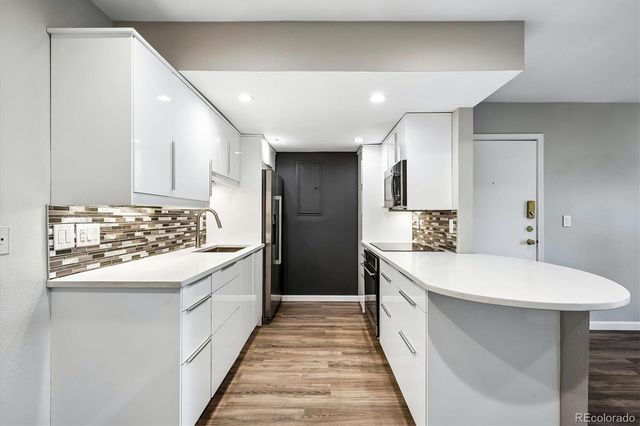 8335 Fairmount Drive 3-102, Denver, CO 80247