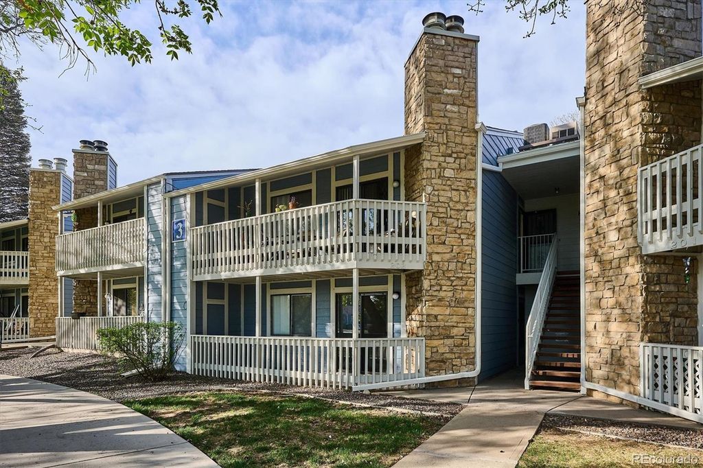 8335 Fairmount Drive 3-102, Denver, CO 80247